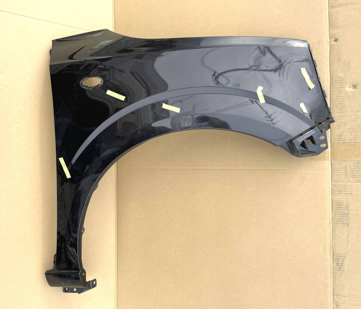 スズキ・アルト DBA-HA36S 右フロントフェンダー _画像1