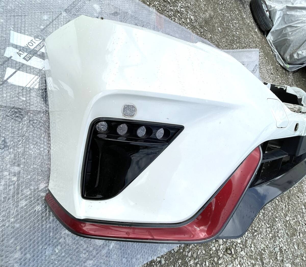 ニッサン・ノート E12 ニスモ 純正フロントバンパー 62022 8A47 _画像2