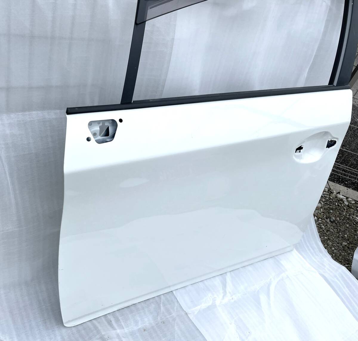 トヨタ・プリウス　ZVW30 フロント 左 ドア　助手席側 _画像2