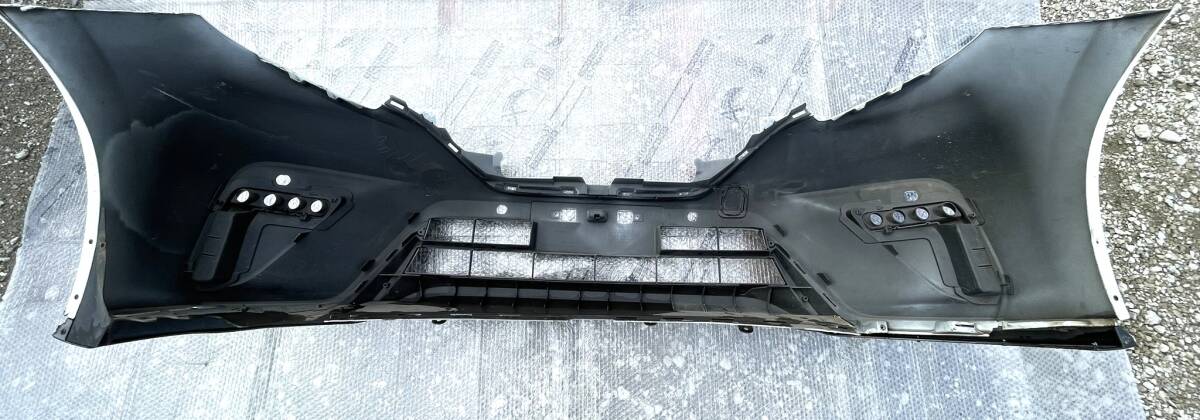 ニッサン・ノート E12 ニスモ 純正フロントバンパー 62022 8A47 _画像8