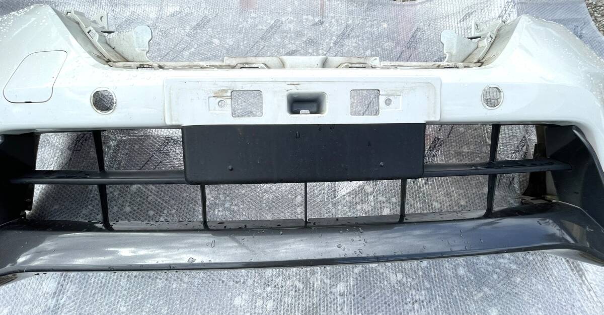 ニッサン・ノート E12 ニスモ 純正フロントバンパー 62022 8A47 _画像3