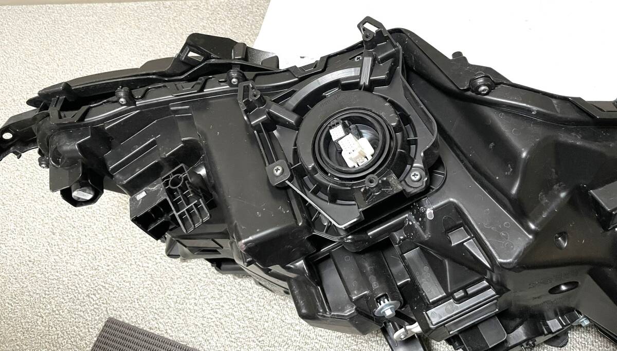 アルファード AGH40W AGH45W AAHH40W AAHH45W 純正 左側ヘッドライト(ジャンク品)　_画像7