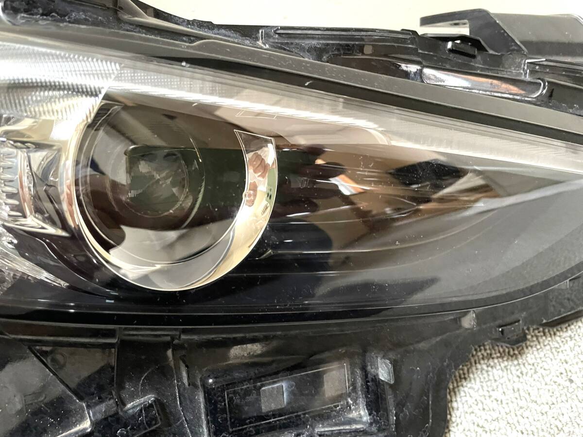 マツダ3 MAZDA3 純正LED右ヘッドライト KOITO 100-8N008 識別 1Fの画像2