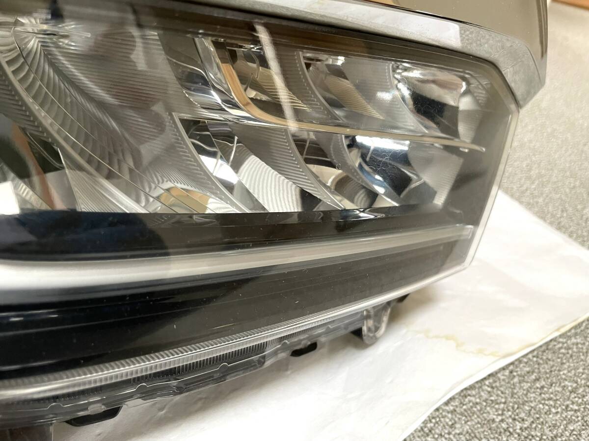 ホンダ・ N-BOXカスタム JF3 JF4　　純正 ヘッドライト 右 STANLEY W3106 _画像3