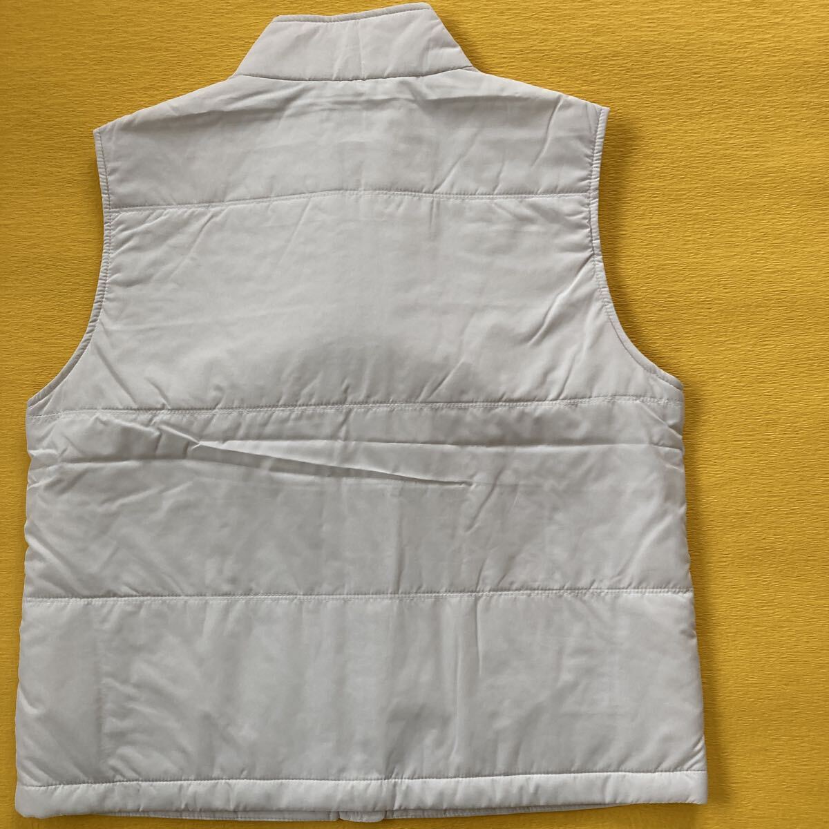 n6510 marie claire レディース　ゴルフ　薄中綿　ベスト　ホワイト　肩幅:約38㎝　身幅:約47㎝　身丈:約52㎝ 未使用_画像7