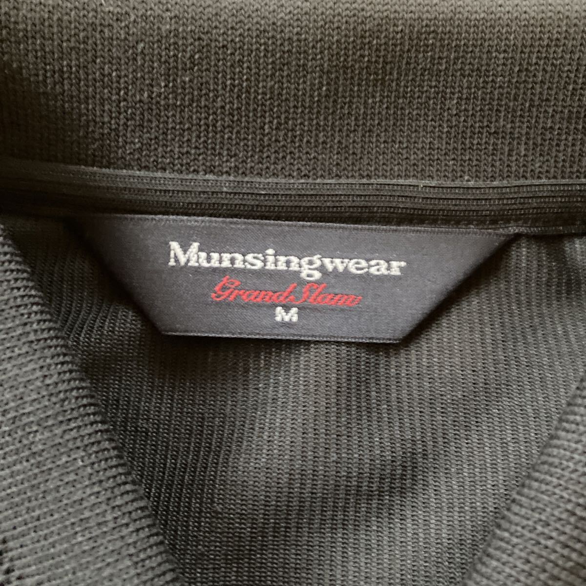 n6512 マンシングウェア MUNSINGWEAR ゴルフウエア ポロシャツ 長袖 メッシュ ブラック M レディース 未使用　_画像2