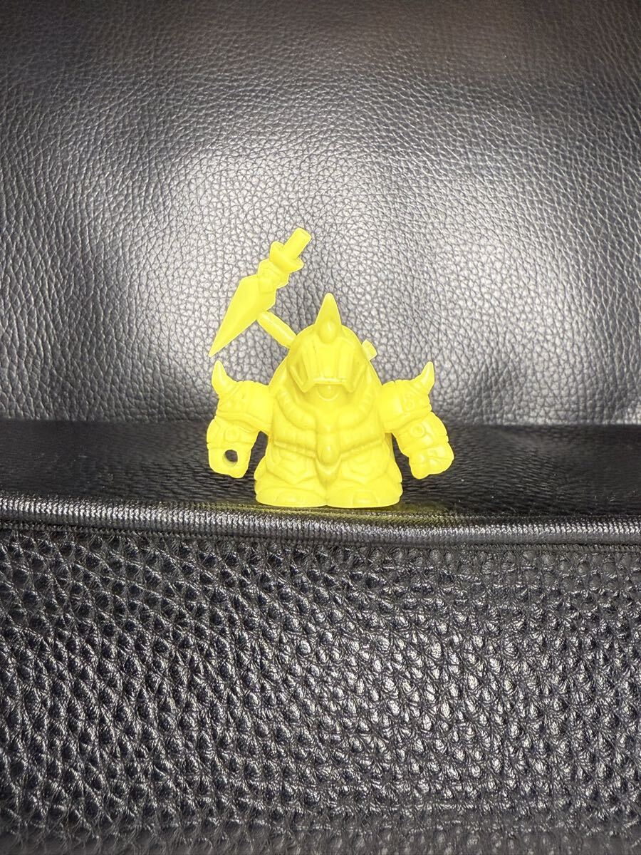 232 未切り【騎士Rジャジャ】【光の騎士】【黄色】ガン消し ガシャポン戦士SD ガンダム 外伝 SDガンダム_画像1