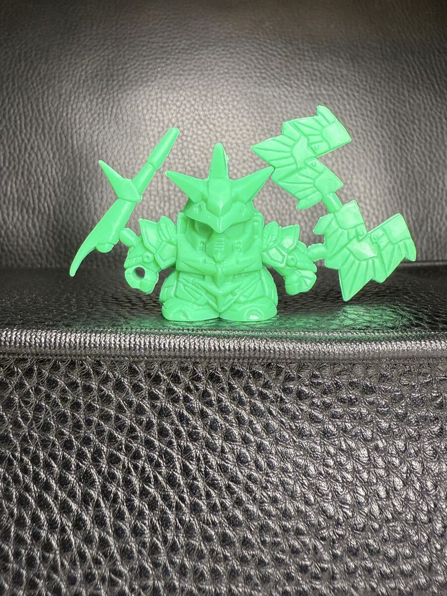 250 未切り【法術士ニューガンダム】【アルガス騎士団】【緑色】ガン消し ガシャポン戦士SD ガンダム 外伝 SDガンダム_画像1
