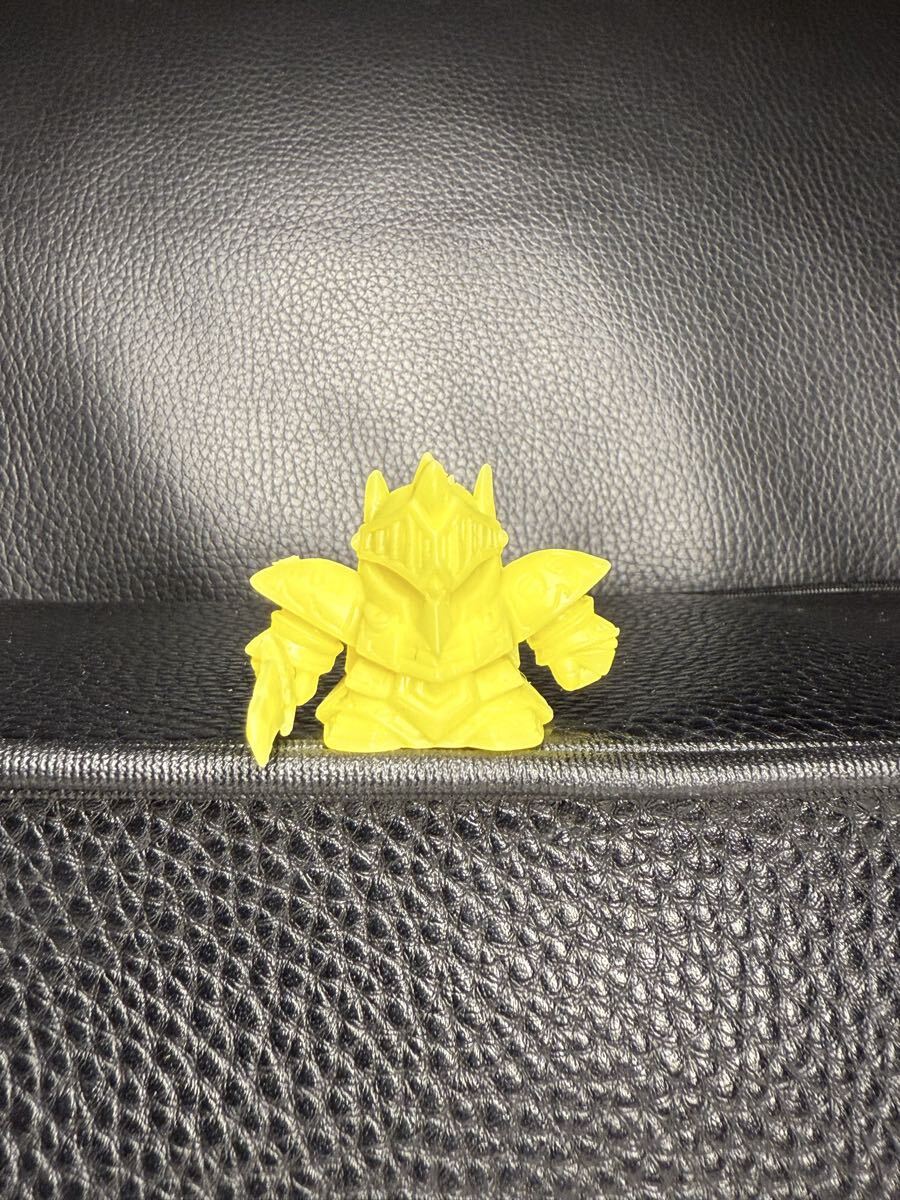 297【騎士キュベレイ】【円卓の騎士】【黄色】ガン消し ガシャポン戦士SD ガンダム 外伝 SDガンダム_画像1