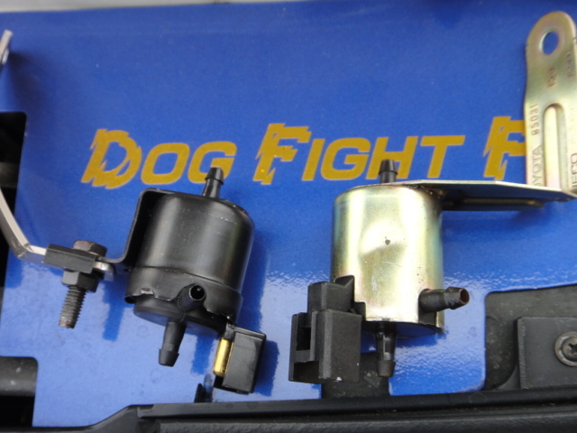 出来栄最高 AE86 レビン トレノ ウォッシャーバルブ キット フロント リアウォッシャー 切替バルブ ボルトオン！店頭在庫！新品・最安値！_画像3