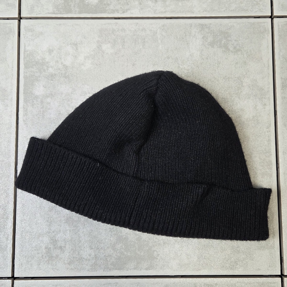 希少 Aries Rubber Patch Beanie Black アリエス アリーズ ラバーパッチ ニット帽 ビーニー 帽子 ブラック 黒 ロゴ イタリア製 ウール 毛_画像3