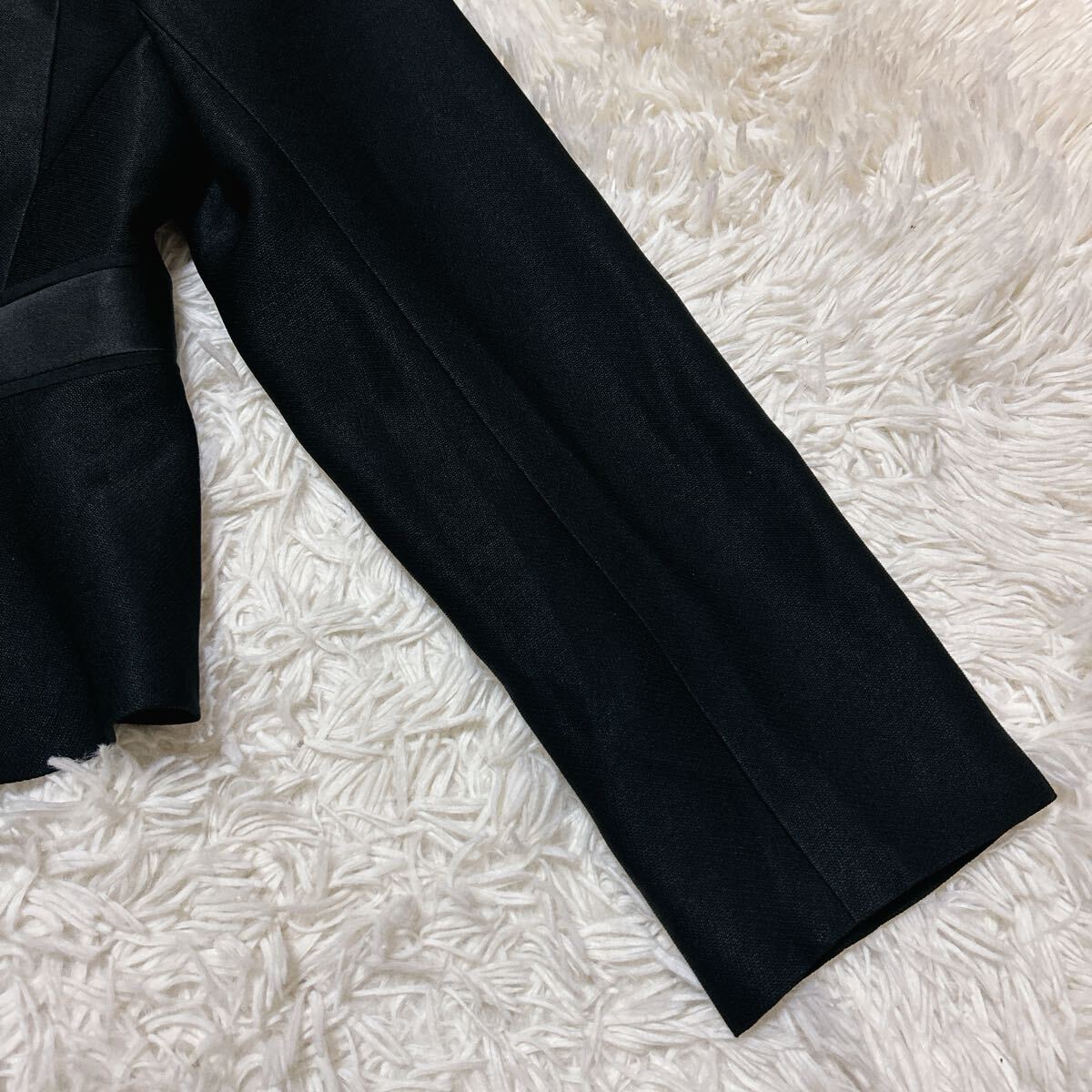 東京ソワール ランバンノワール LANVIN NOIR ノーカラー ブラックフォーマルジャケット 38 冠婚葬祭 礼服 喪服 裾ペプラム_画像4