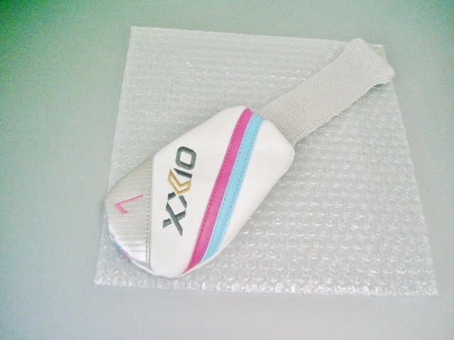 送料込み　未使用　ＸＸＩＯ　ゼクシオ　１２　レディース　斜めストライプ　白ピンク水色　７Ｗ用　ヘッドカバー_画像1