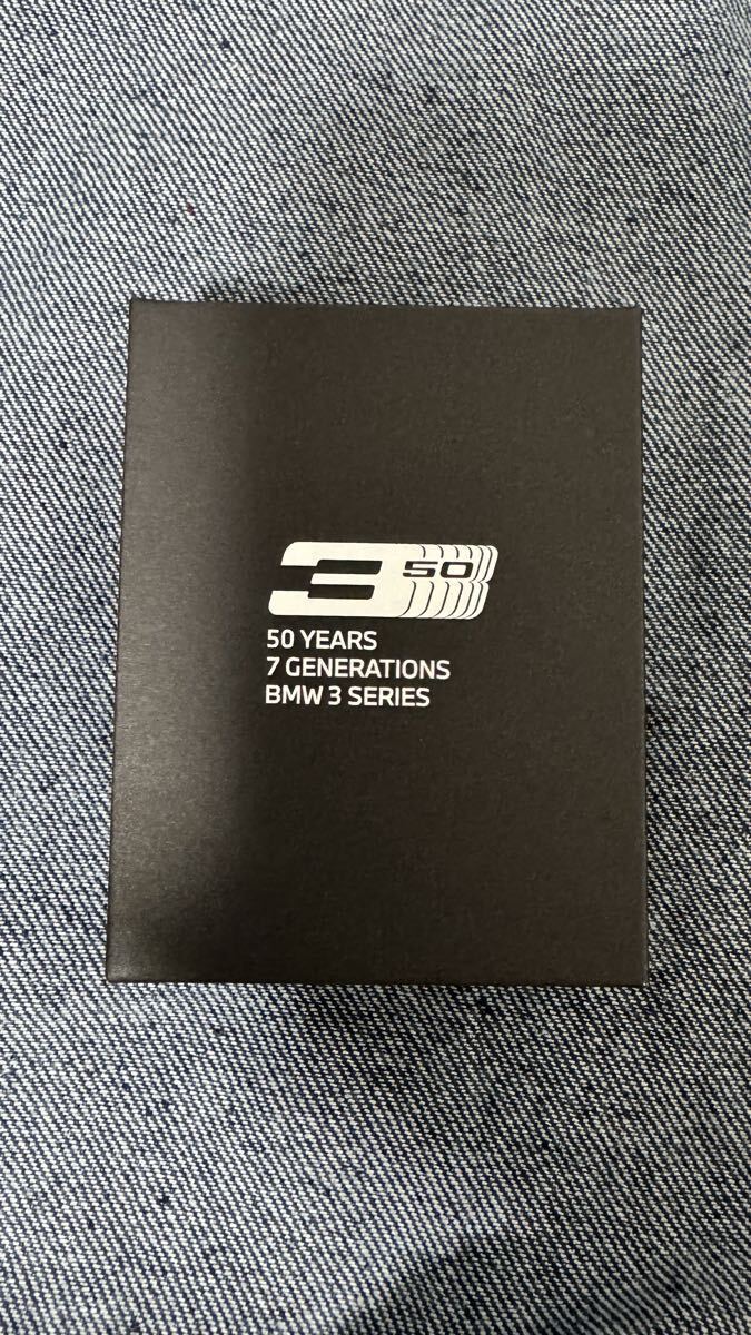 非売品 3シリーズ50周年限定 BMW 3シリーズ E36 ピンズ ピンバッジ 新品未使用 横約4cm×縦約2cm_画像2
