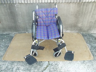 送料無料（一部地域を除く）KAWAMURA　カワムラサイクル　多機能簡易モジュール車いす 　KA822B　TS-25-1029-07_画像2