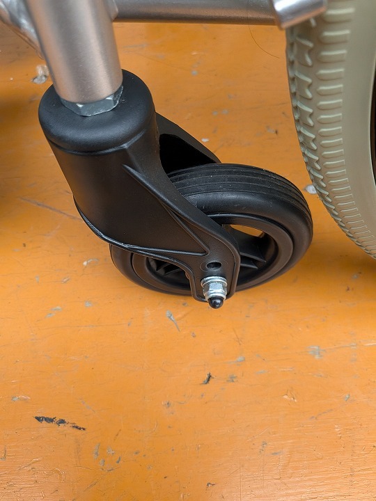 送料無料（一部地域を除く） レッグサポート代用品 日進医療器 ウルトラシリーズ 多機能型モジュール6輪自走用 NA-U6 KM-25-1021-11の画像3