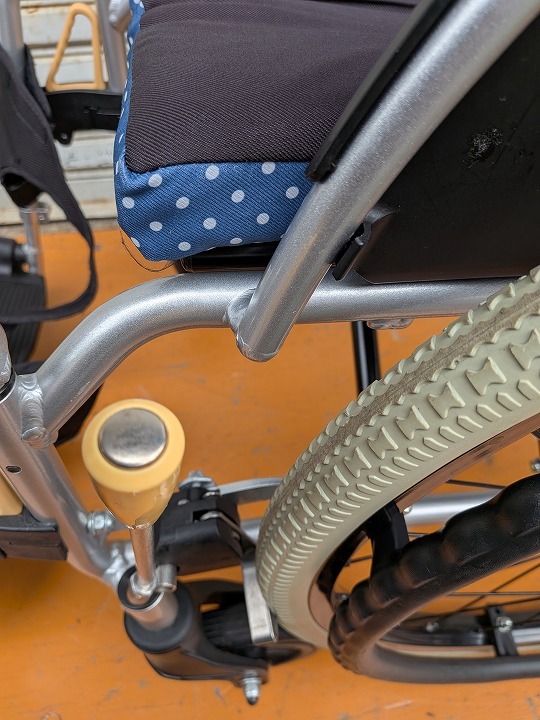 送料無料（一部地域を除く） レッグサポート代用品 日進医療器 ウルトラシリーズ 多機能型モジュール6輪自走用 NA-U6 KM-25-1021-11の画像4