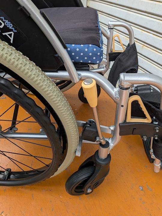 送料無料（一部地域を除く） レッグサポート代用品 日進医療器 ウルトラシリーズ 多機能型モジュール6輪自走用 NA-U6 KM-25-1021-11の画像8