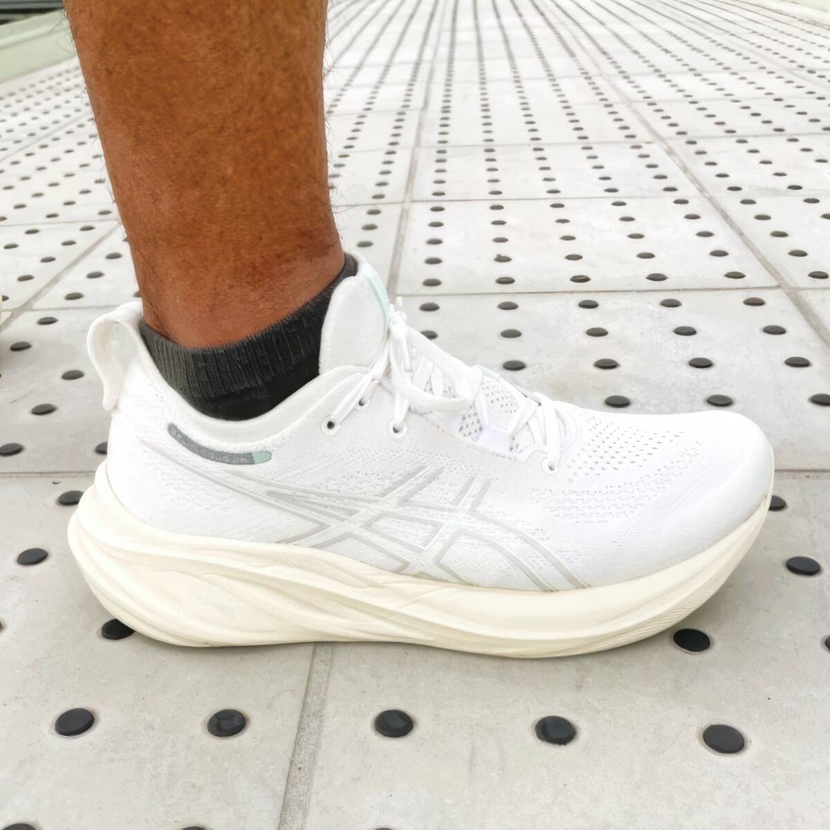 【美品/完売モデル】 Asics/ Gel-Nimbus 26/ 27.0cm/ オールホワイト/ アシックス ゲル ニンバス_画像9