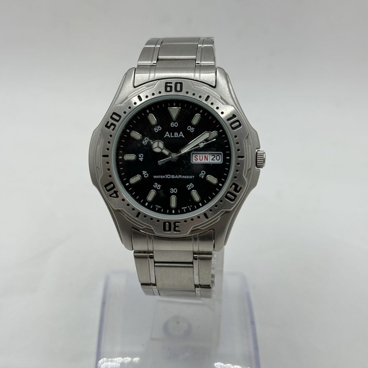 H10 ALBA QUARTZ アルバ クォーツ ラウンド 腕時計 メンズ レディース 3針 デイデイト V743-8860 ※説明必読 ※直接引取無_画像2