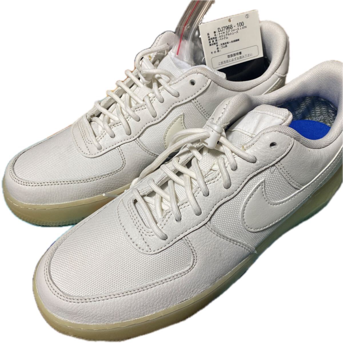 AIR FORCE 1 GORE-TEX SUMMER SHOWER DJ7968-100 （ホワイト/ホワイト/ホワイト/ハイパーロイヤル）_画像1