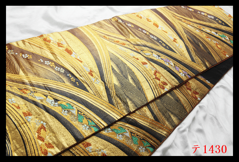 蔵【テ1430】西陣逸品 振袖可 金色地 気品豊かに 正絹純金糸六通高級美術袋帯 ◇検◇簪着物名古屋帯和装小物帯締め_画像8