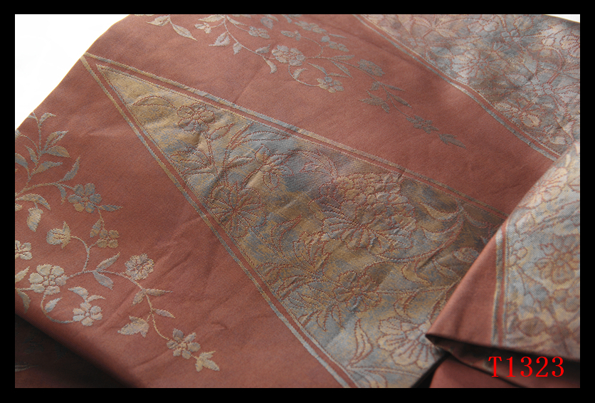 蔵【T1323】厳選美品　唐草花紋　紅鳶色地　気品豊かに　正絹高級美術名古屋帯　◇検簪着物袋帯和装小物帯締め_画像3