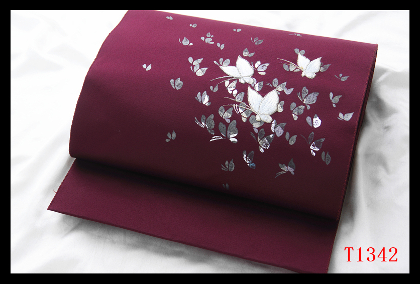 蔵【T1342】厳選美品 刺繍 蝶紋 暗紅色地 気品豊かに 正絹高級美術名古屋帯 ◇検簪着物袋帯和装小物帯締め_画像2