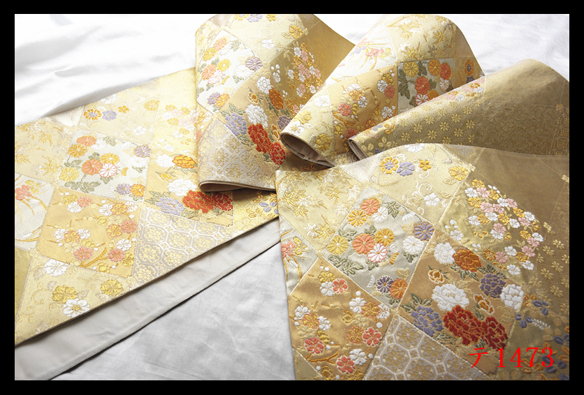蔵【テ1473】厳選美品 菱取草花紋 金色地 気品豊かに 正絹純金糸六通高級美術袋帯 ◇検◇簪着物名古屋帯和装小物帯締め_画像4