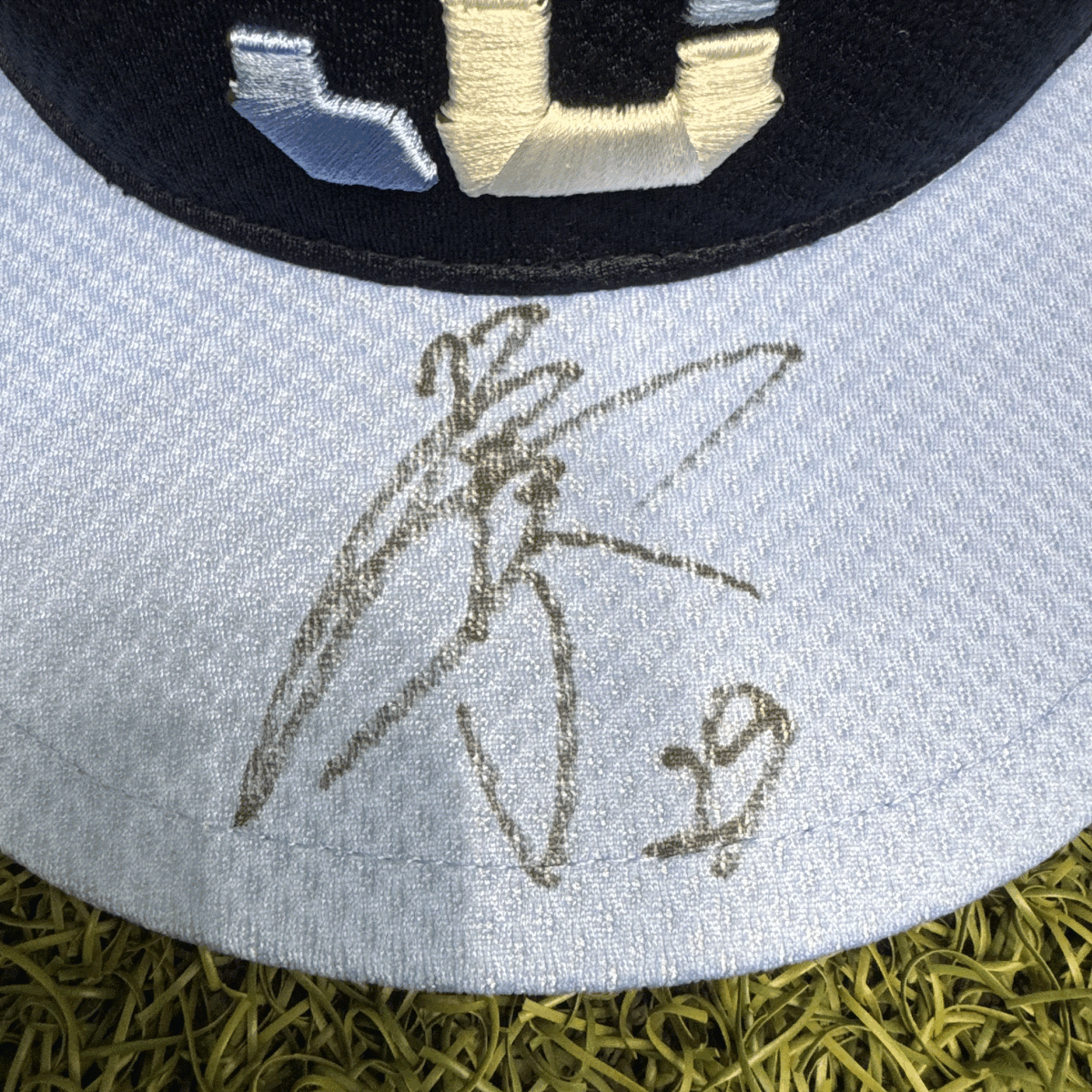 【チャリティ】埼玉西武ライオンズ 青山美夏人 投手『ライオンズフェスティバルズ 2025』キャップ(直筆サイン入り)_画像2