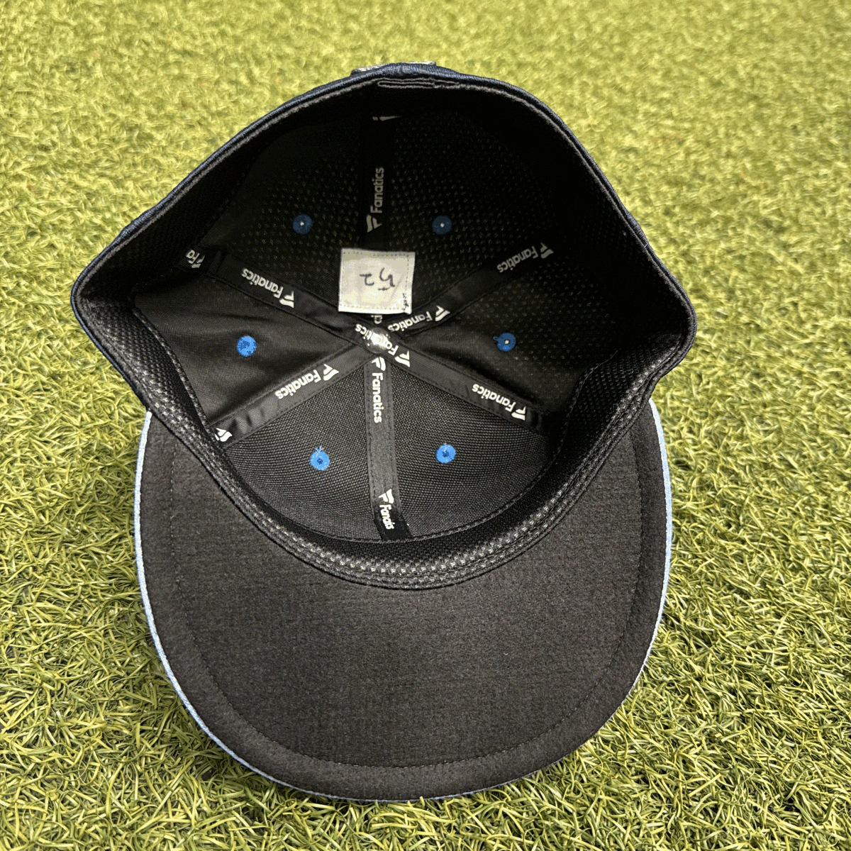 【チャリティ】埼玉西武ライオンズ 篠原響 投手『ライオンズフェスティバルズ 2025』キャップ(直筆サイン入り)_画像4