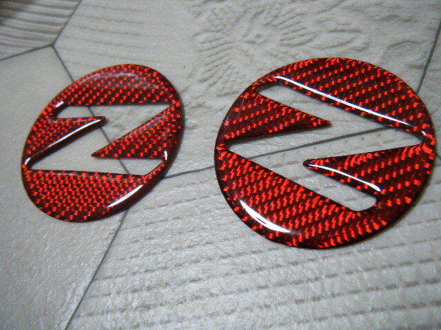 フェアレディZ　Z33　350Z　 RED カーボンサイドエンブレム　左右セット_画像2