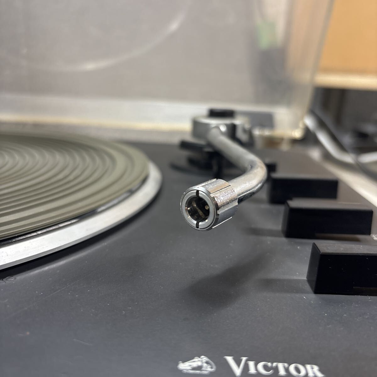 RD10-185 激安 VICTOR JL-A15 AUTOMATIC PLAYER SYSTEM レコードプレーヤー 通電NG 中古現状品 ※3回再出品で処分_画像5