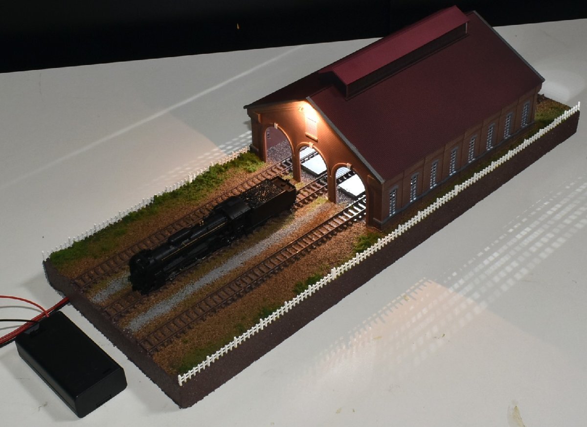 【SAZAN】鉄道ジオラマ展示台 3連レンガ機関庫 照明付き3線路(他の商品と同梱不可)※40x15cm★52_画像7