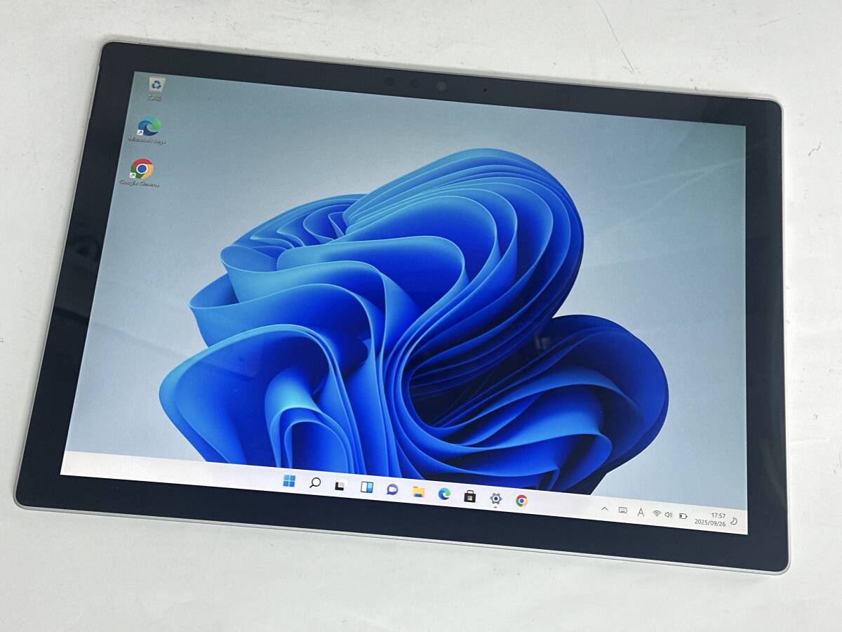【バッテリー良好】Microsoft Surface Pro 6[Core i5(8350U) 1.7Ghz/RAM:8GB/SSD:128GB/13.3インチ]Windows 11 Office 動作品_画像1