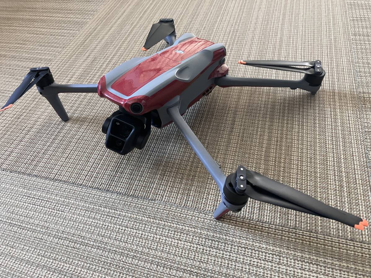 DJI Air 3 Fly Moreコンボ（DJI RC 2付属）中古 WRAPGRADE シャンパンレッドラッピング_画像4