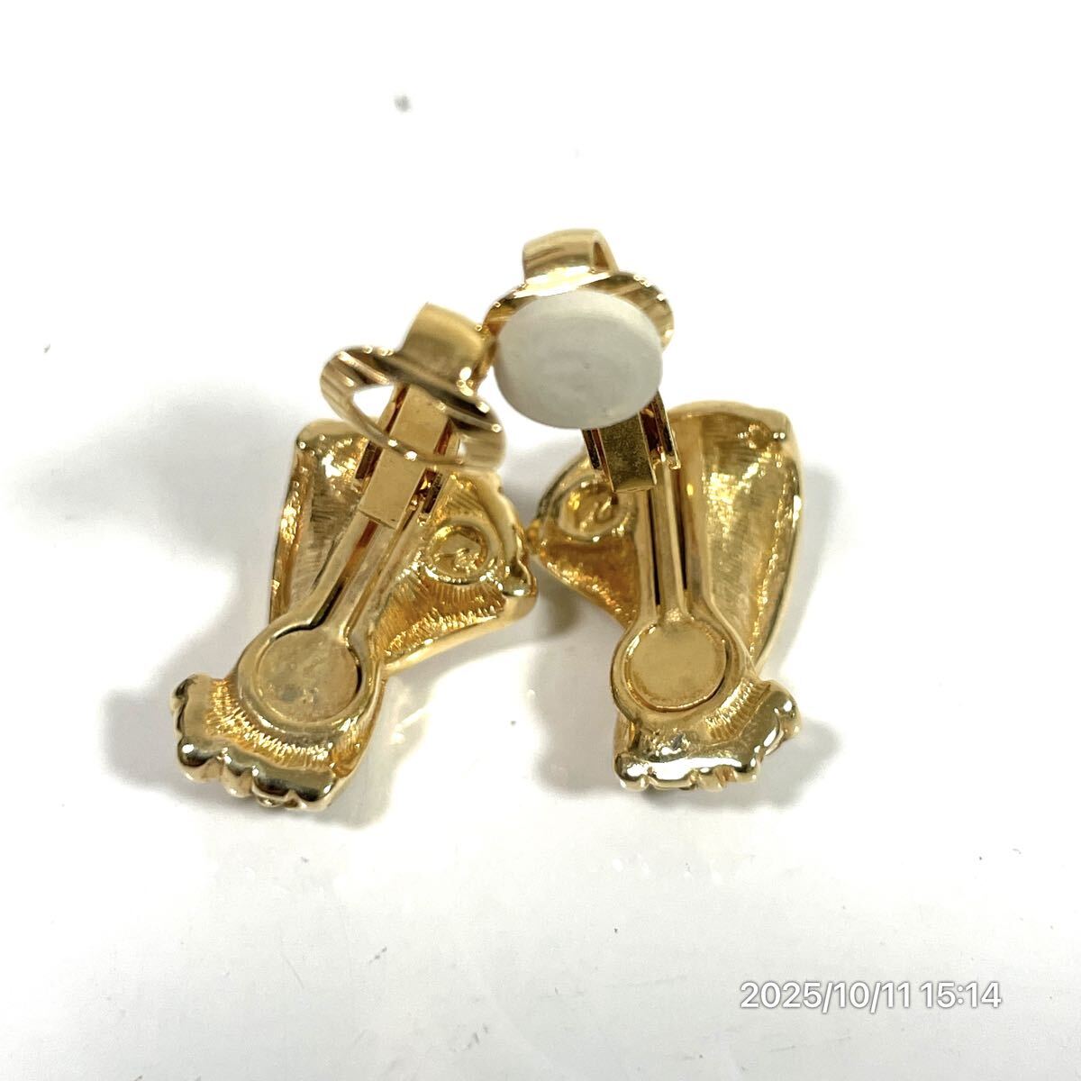 SWAROVSKI スワロフスキー クロスモチーフ リボン風 クリスタル ラインストーン ゴールドカラー イヤリング ピアス アクセサリー 装飾品_画像7