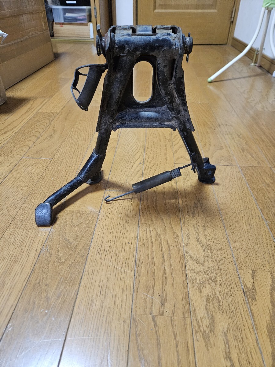 【ジャンク扱い】HONDA ホンダ GB400TT GB500TT 純正センタースタンド スプリングプレート欠品 中古品 当時物 NC20 PC16_画像2