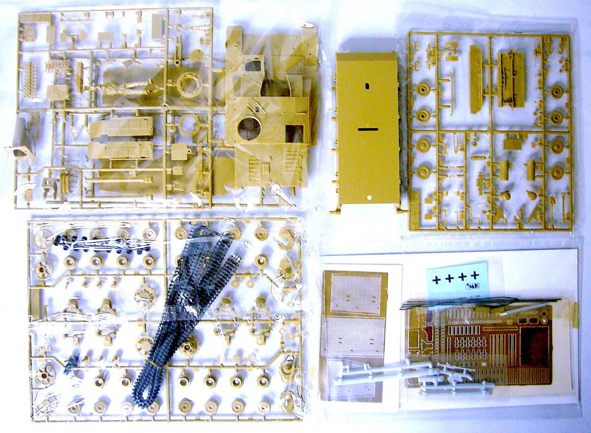 CMK/ズベズダ 1/35 ドイツ陸軍 IV号突撃砲戦車 後期型, IV号対空戦車 3.7cm Flak, M40-75/18 突撃砲戦車 プラモデル 3個まとめ売り 未組立_画像3