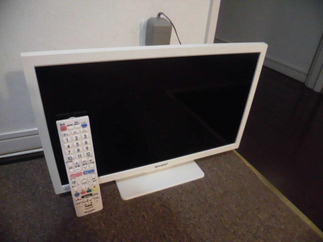 送料安い♪ SHARP 2T-C19DEW 関東近県 JR駅改札内配達無料 リモコン 取説 B-CASカード 即決12800円 _画像5