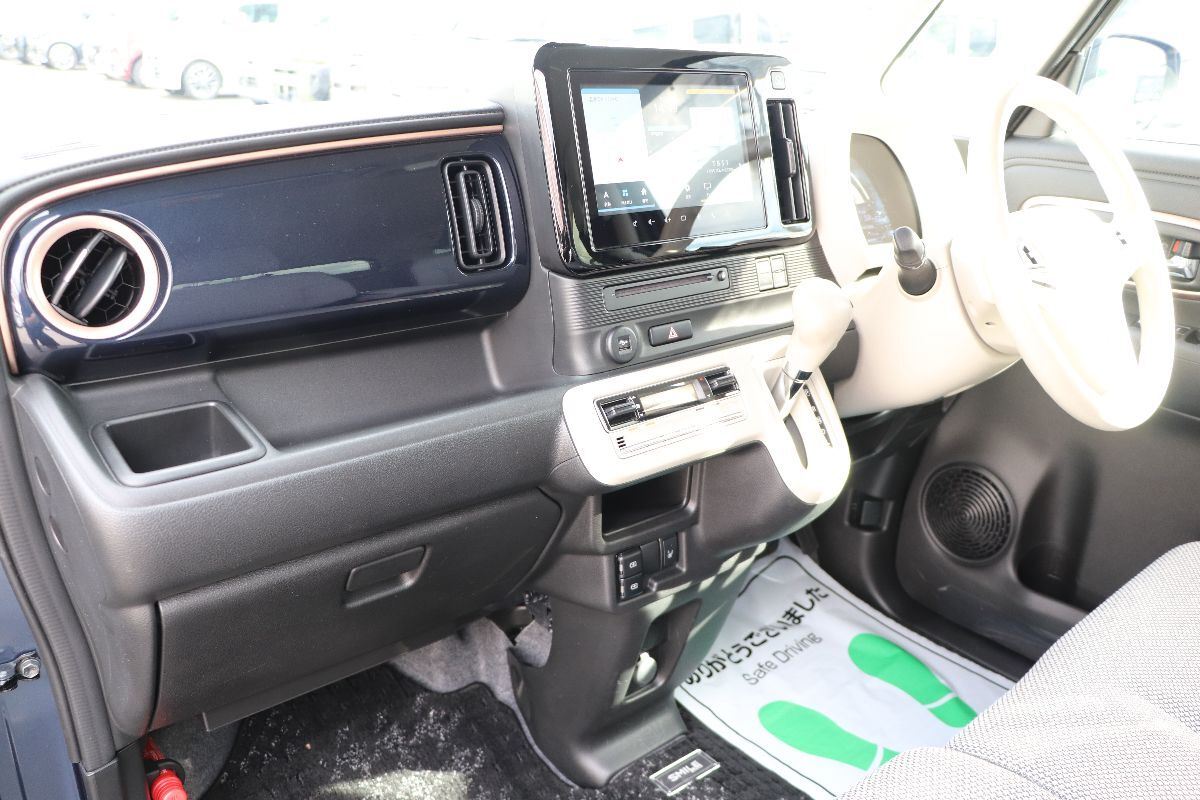 最上級グレード HYBRID X セーフティプラスパッケージ、全方位モニター付メモリーナビ装着車 ヘッドアップディスプレイ ワゴンRスマイル_画像10