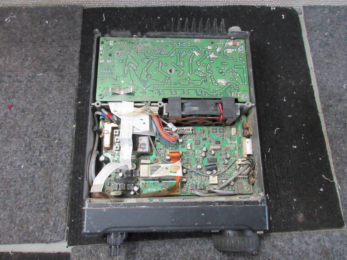 棚5・A1099　ICOM　アイコム　IC-706　無線機　現状品_画像2