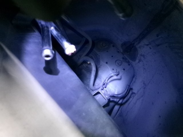 【BST】mb1★ドカティ　ドゥカティ　モンスター　M900IE　純正　フューエルタンク　　　　　　　　　　　　　　　　　　　　　　　　　　★_画像4