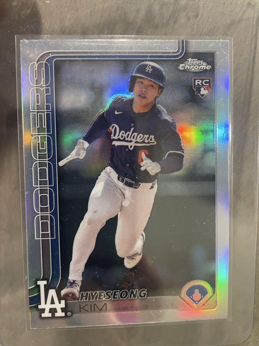 2025 Topps Chrome キム ヘソン RC リフラクター MLB ドジャース_画像1