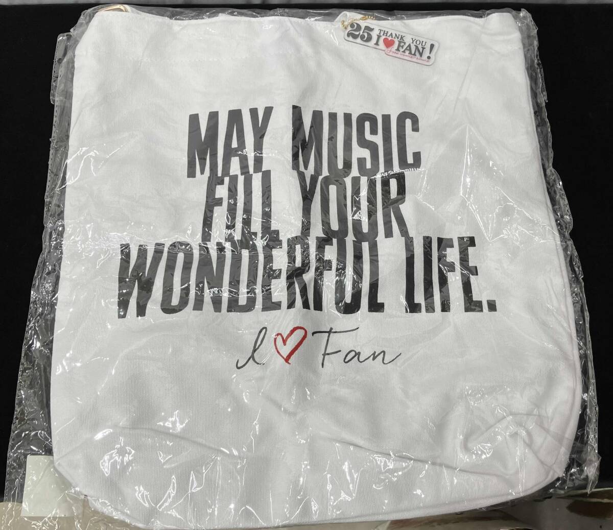 【まとめ売り】未使用 安室奈美恵 ツアーグッズ タオル 4枚Tシャツ 2枚 2WAYバッグ_画像4