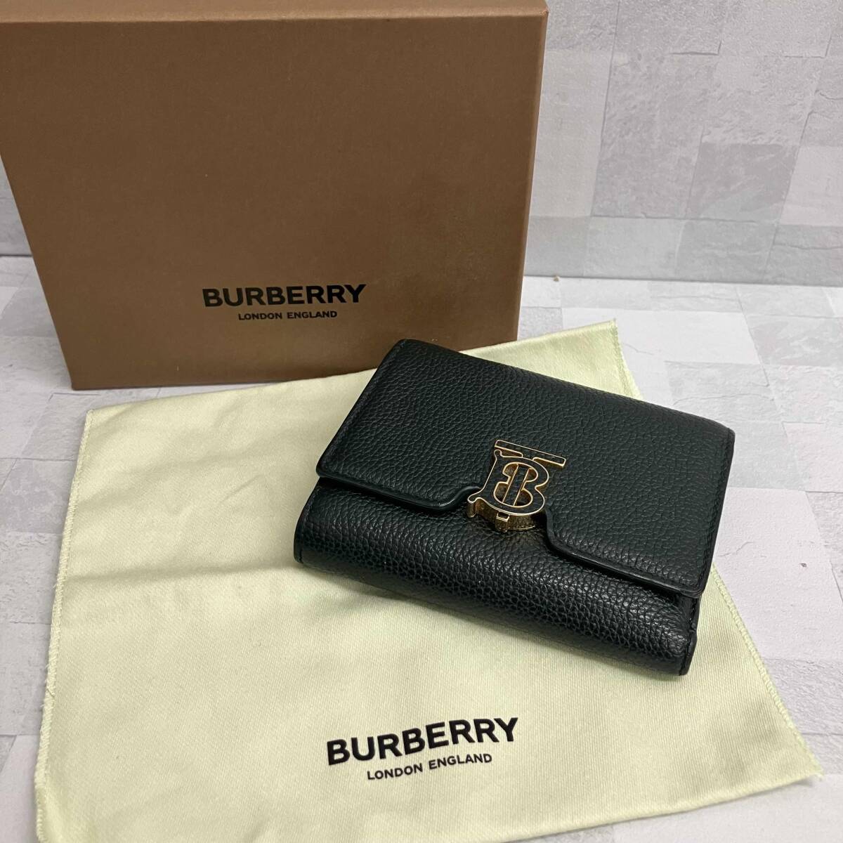 BURBERRY LONDON ENGLAND バーバリーロンドンイングランド TB COMPACT WALLET グリーン レザー 箱付き_画像1