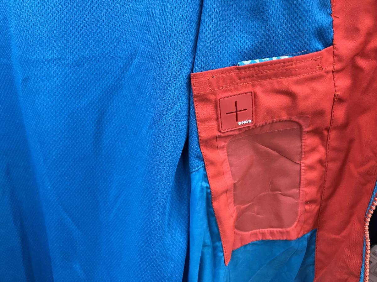 現状品 west beach スノーボードジャケット Sサイズ　メンズ　フード付き_画像5