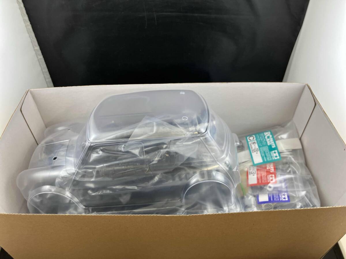 未組立品 タミヤ　1/10 電動RCカー 組立キット ミニクーパーレーシング MB-01シャーシ_画像2