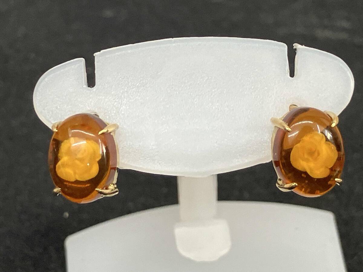 K18 デザイン ピアス 0.6×0.5cm 総重量 0.8g_画像1