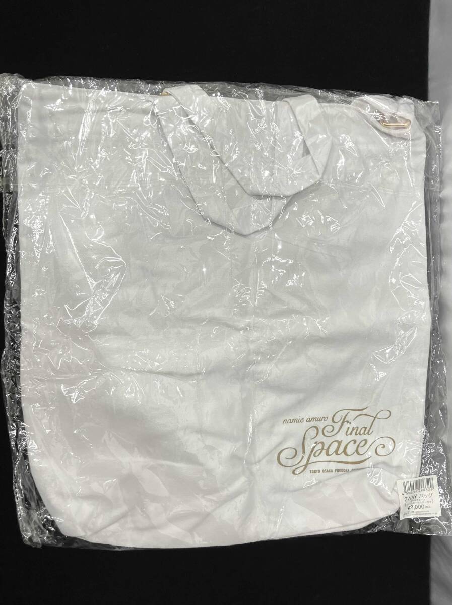 【まとめ売り】未使用 安室奈美恵 ツアーグッズ タオル 4枚Tシャツ 2枚 2WAYバッグ_画像5